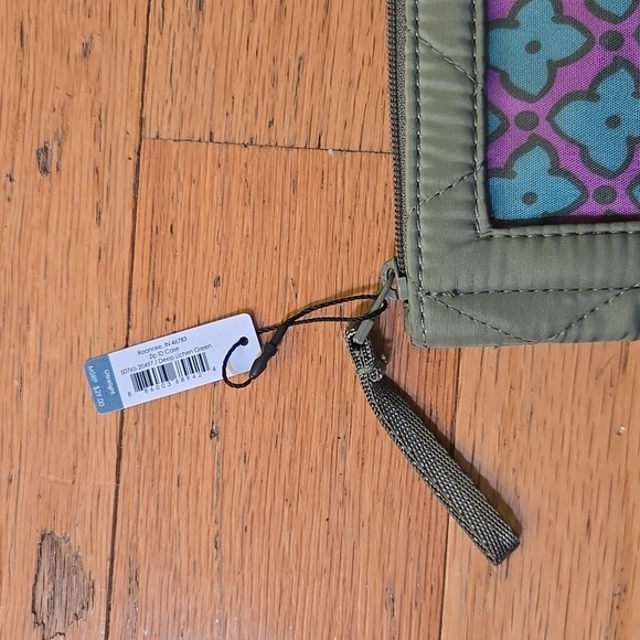 NWT Vera Bradley ZIp ID Case 50765-20497 - Picture 8 of 8